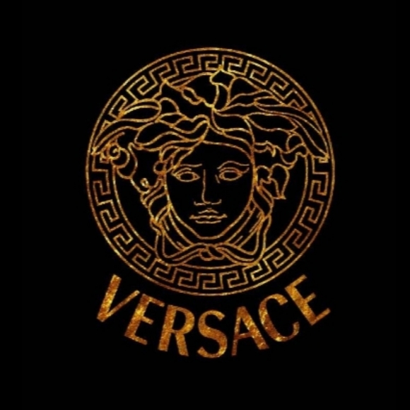 Versace - Picture 2 of 5